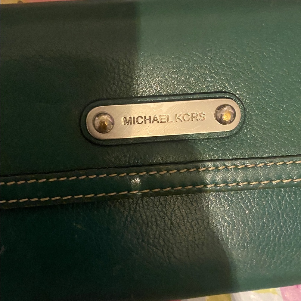 Michael Kors hunter green  Leather Wallet - Picture 2 of 6